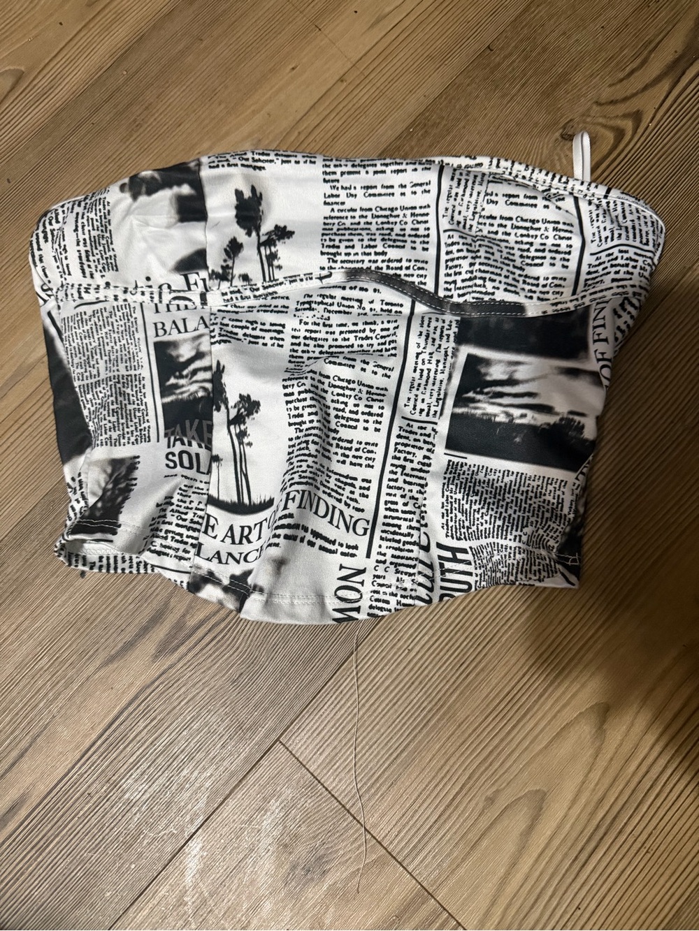 !it jeans Black and White Newsprint Strapless Crop Top - Picture 2 of 5